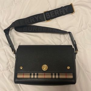 Burberry Vintage Check and Leather Note Bag